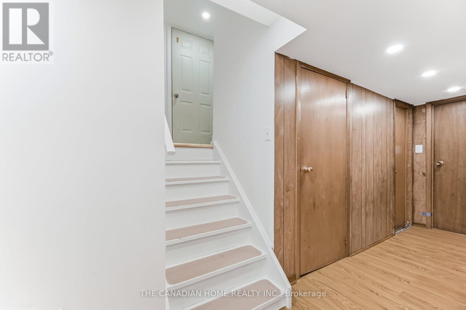 237 BUFFORD DRIVE - 32