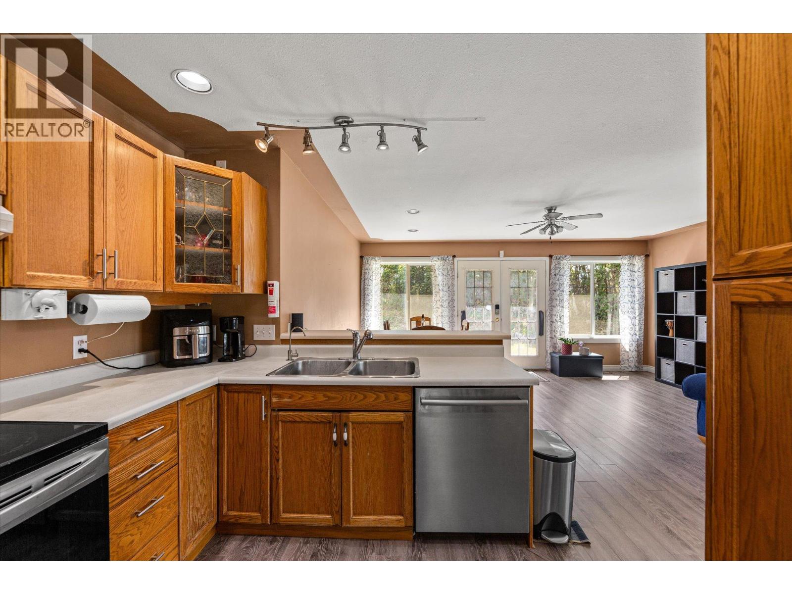 1881 Portland Place, Kelowna