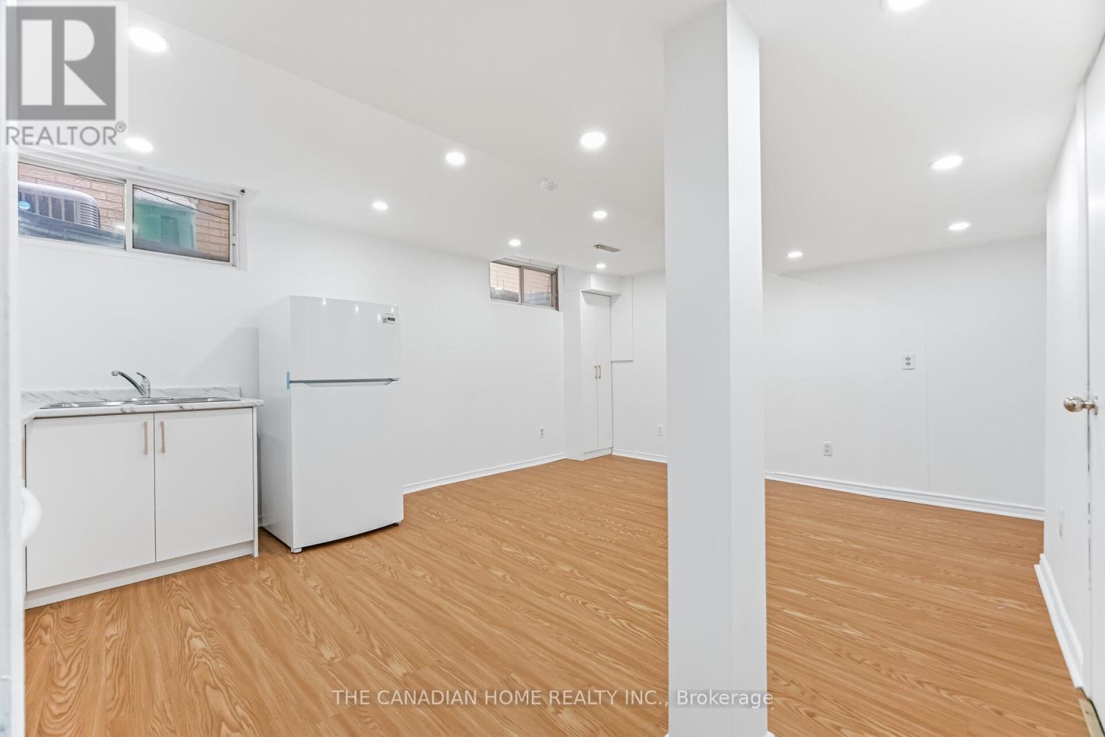 237 BUFFORD DRIVE - 33