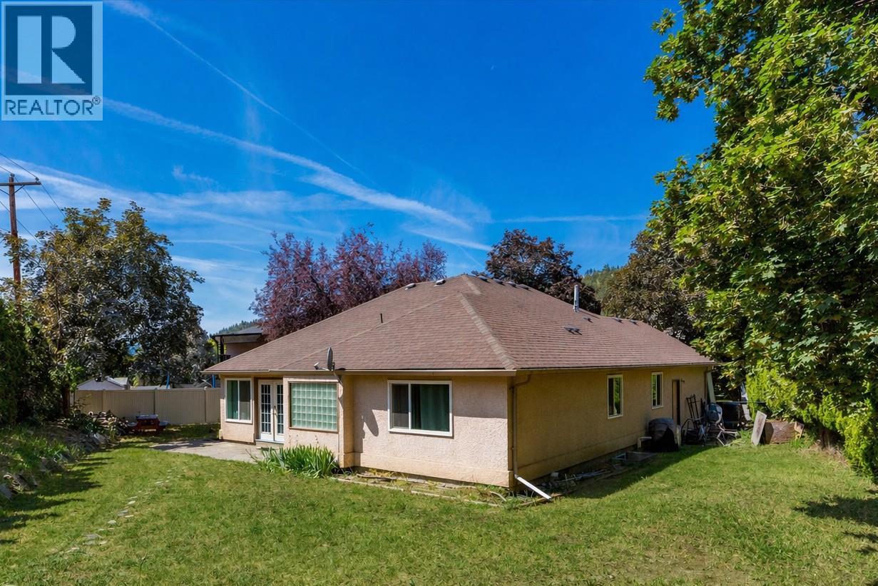 1881 Portland Place, Kelowna