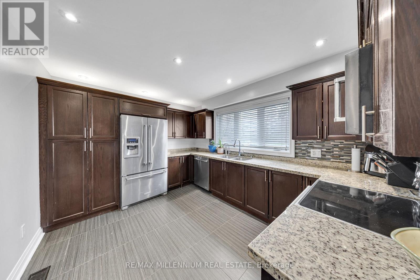 5 - 10 GRANDRAVINE DRIVE — photo 10