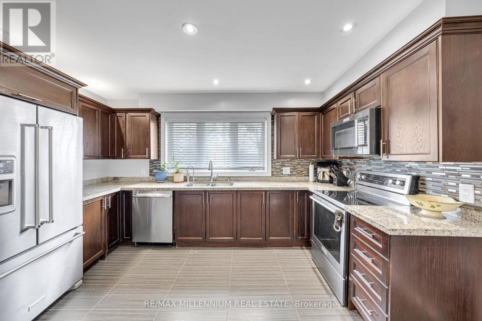 5 - 10 GRANDRAVINE DRIVE — photo 11