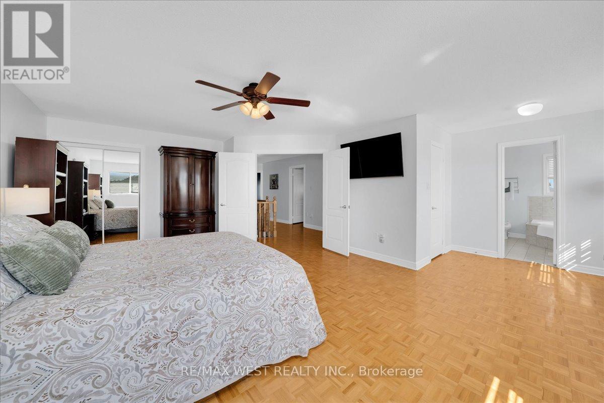 26 COUNTRY STROLL CRESCENT - 37