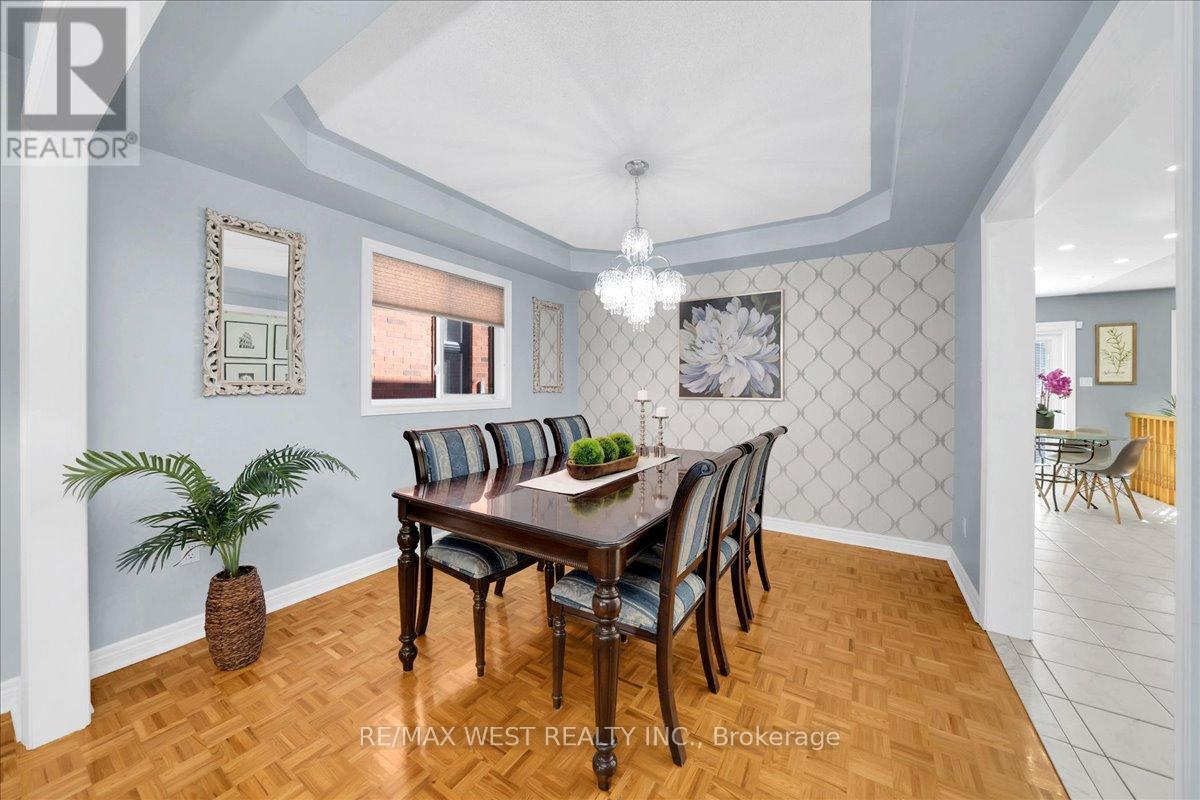 26 COUNTRY STROLL CRESCENT - 12
