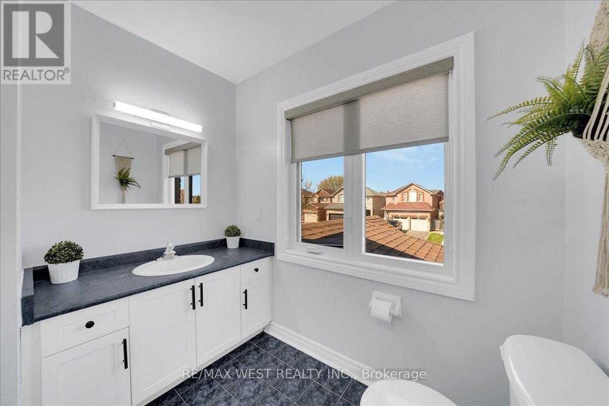 26 COUNTRY STROLL CRESCENT - 43