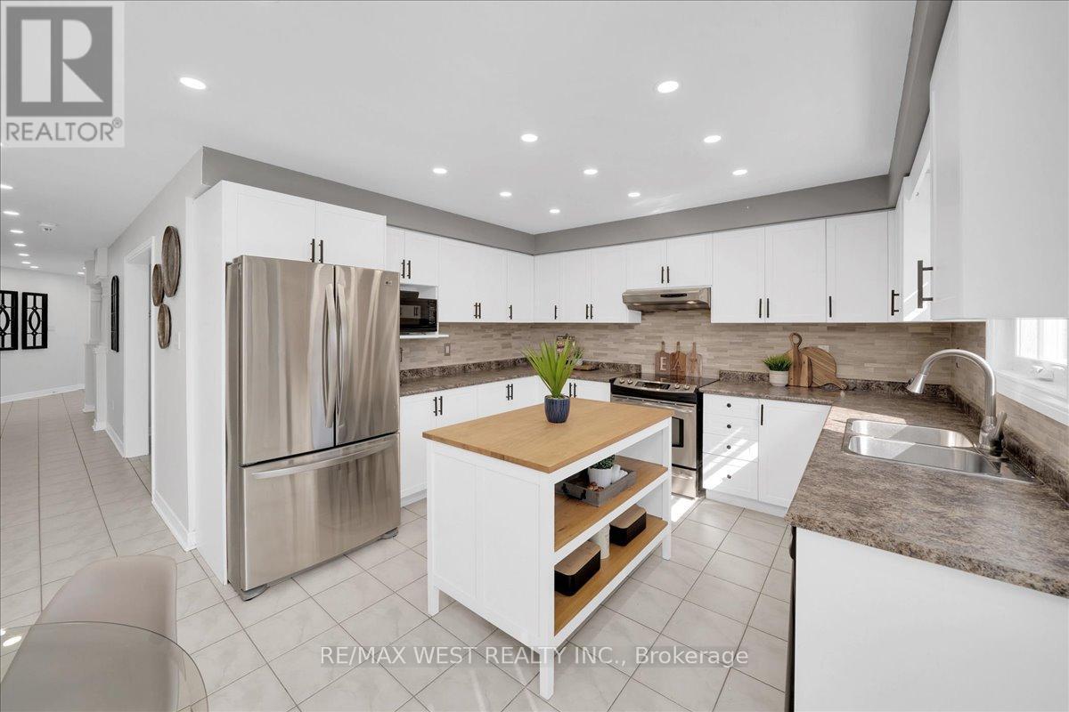 26 COUNTRY STROLL CRESCENT - 17