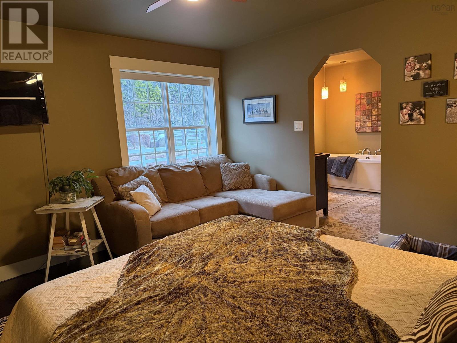 Property 13 of 34 of 8622 Highway 209