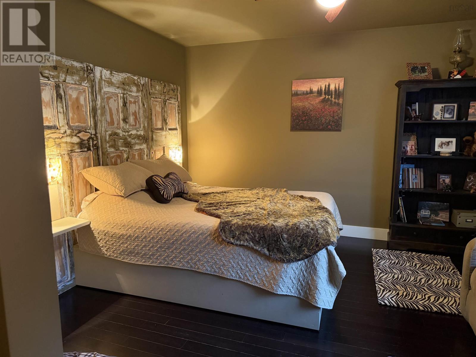 Property 14 of 34 of 8622 Highway 209