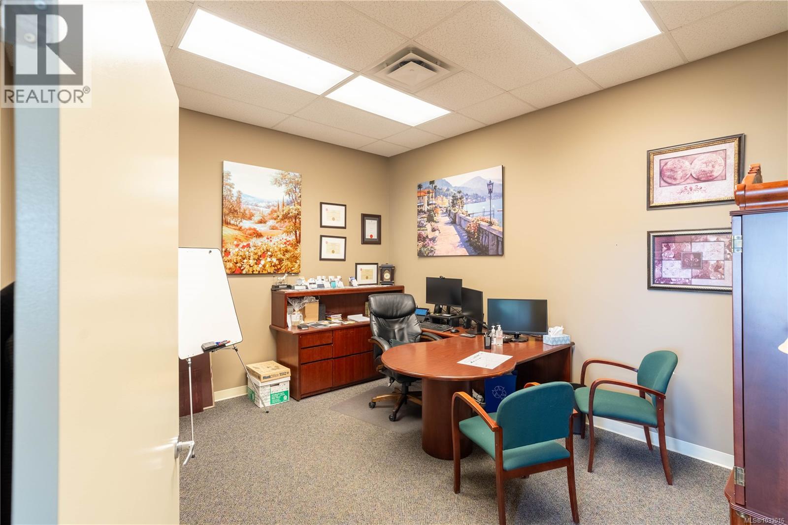 D 951 Canada Ave, Duncan