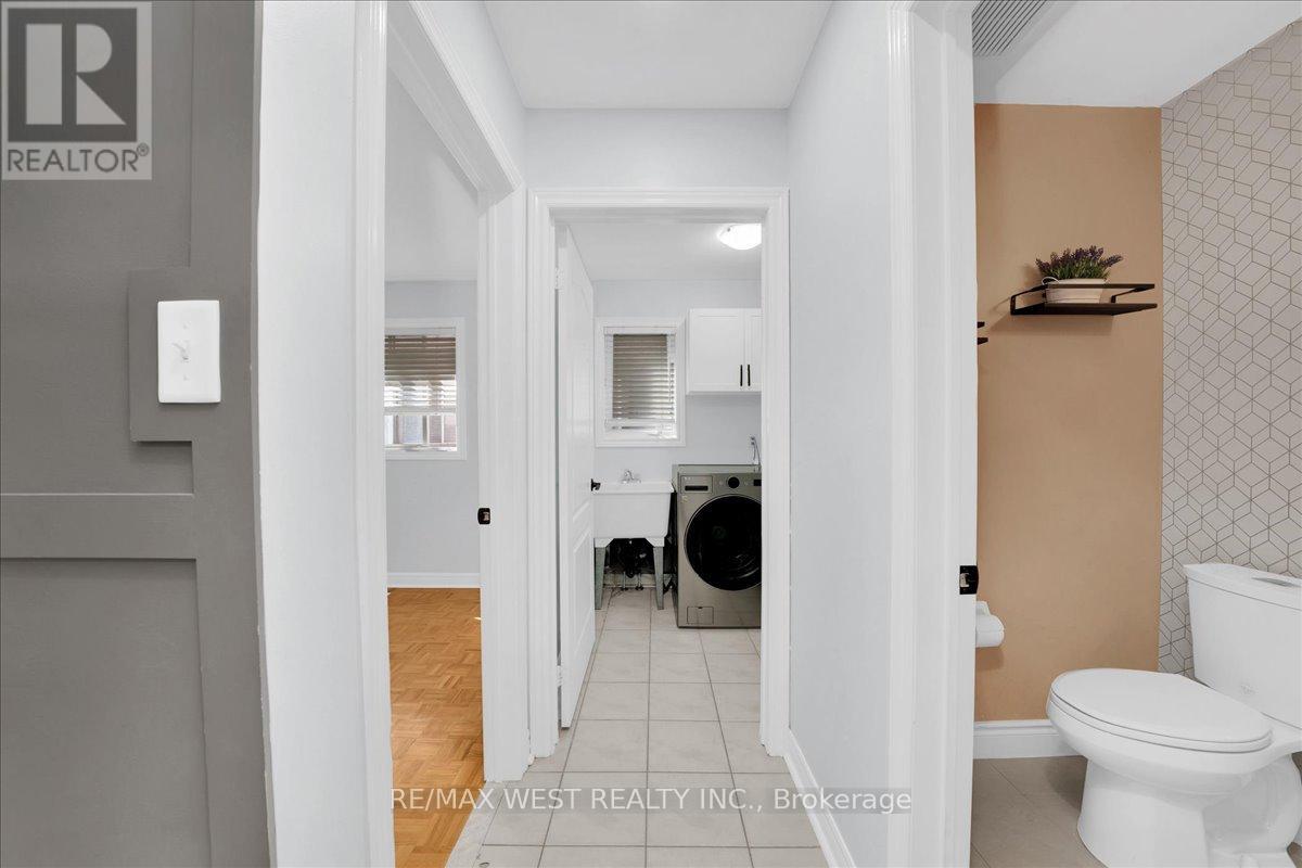 26 COUNTRY STROLL CRESCENT - 29