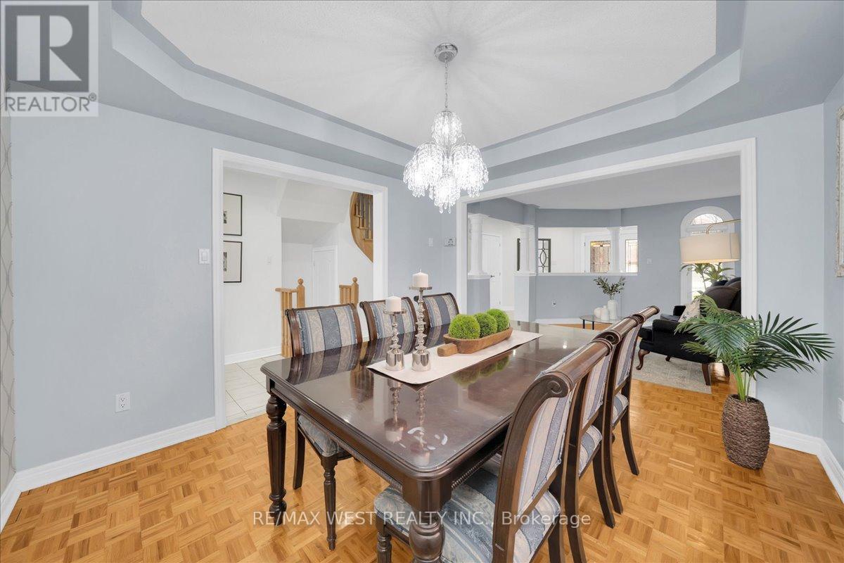 26 COUNTRY STROLL CRESCENT - 13