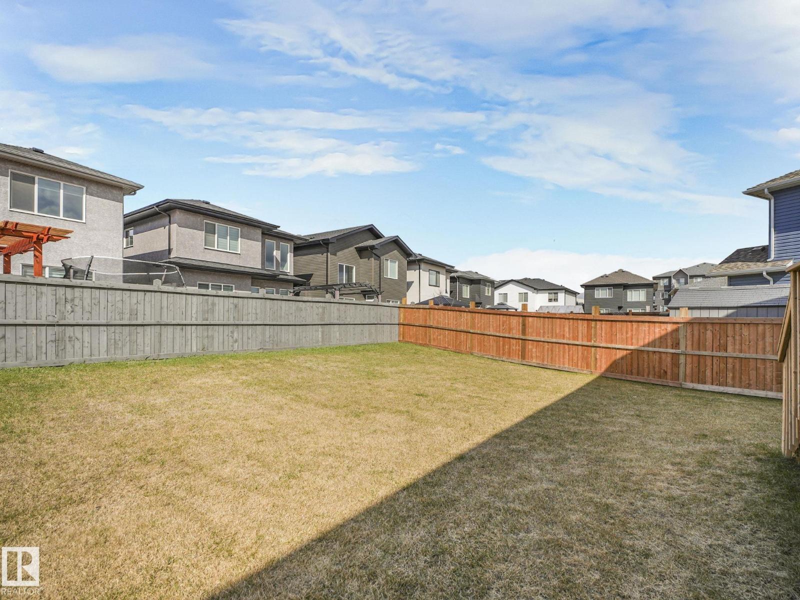 7808 174 AV NW - 23