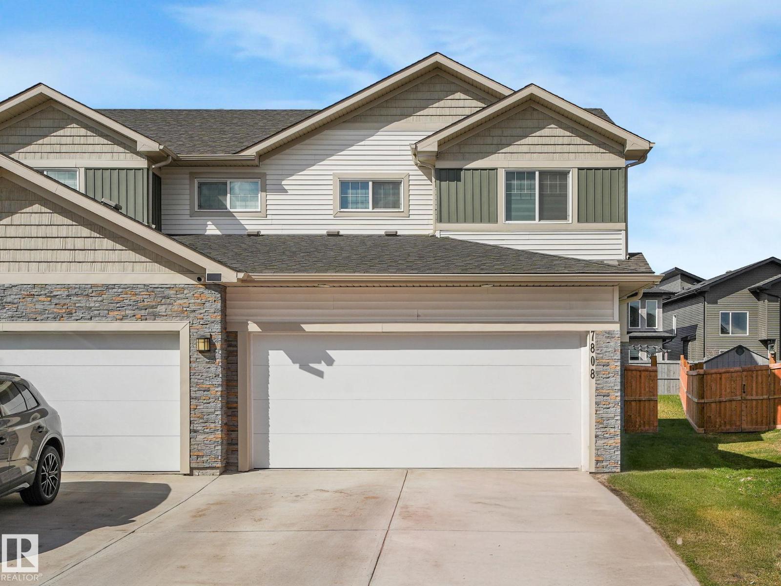 7808 174 AV NW - 15