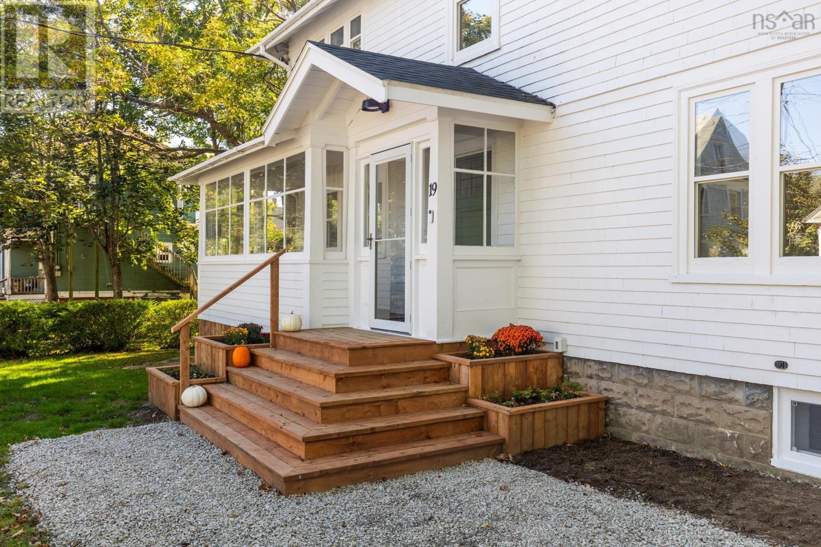 Property 3 of 45 of 19 Cumberland Street