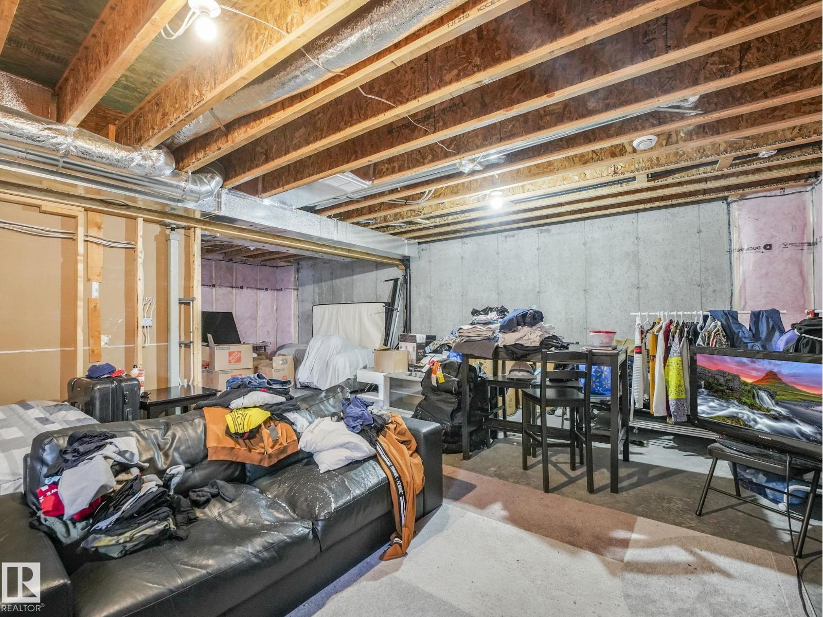 7808 174 AV NW - 54