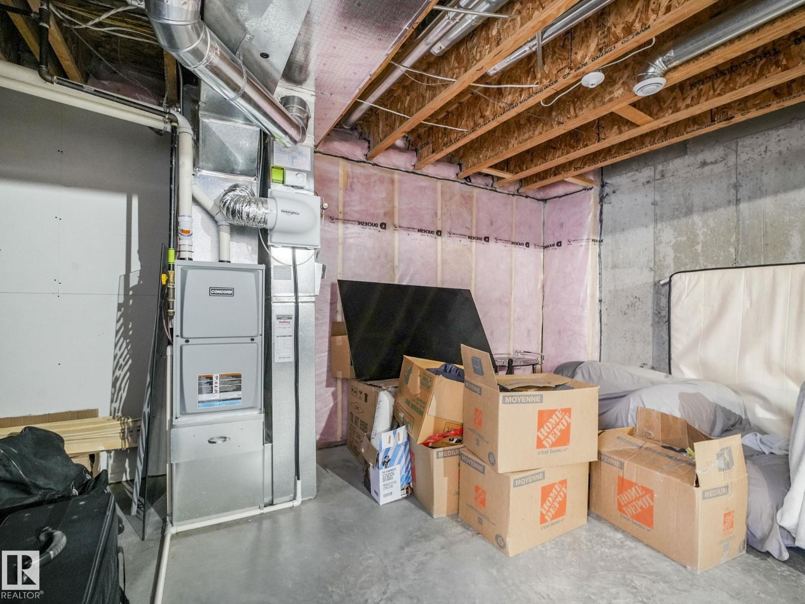 7808 174 AV NW - 52