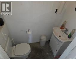 204 Railway Avenue S, Middle Lake, SK S0K2X0 Photo 24