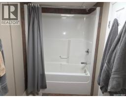 204 Railway Avenue S, Middle Lake, SK S0K2X0 Photo 32