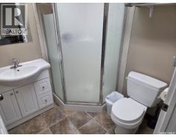 204 Railway Avenue S, Middle Lake, SK S0K2X0 Photo 52