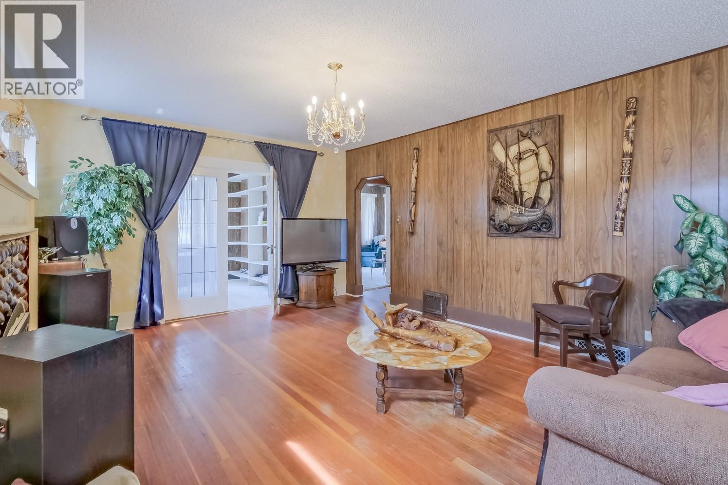 836 GOVERNMENT Street, Penticton