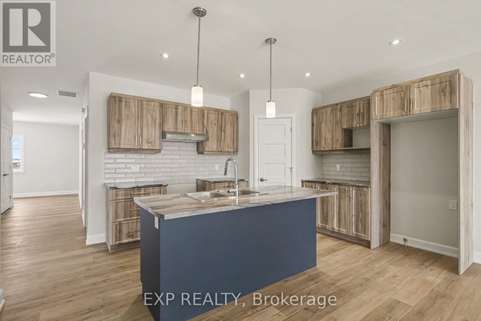 House for Rent in Ottawa – A – 444 FALCON LANE, Ottawa – By Peter Sagos - Image 8