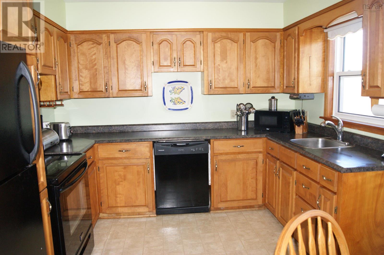 Property 14 of 30 of 4456 Stellarton Trafalgar Road