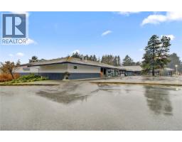 375 Nimpkish Dr, Gold River, BC V0P1G0 Photo 9