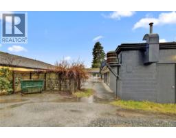 375 Nimpkish Dr, Gold River, BC V0P1G0 Photo 7