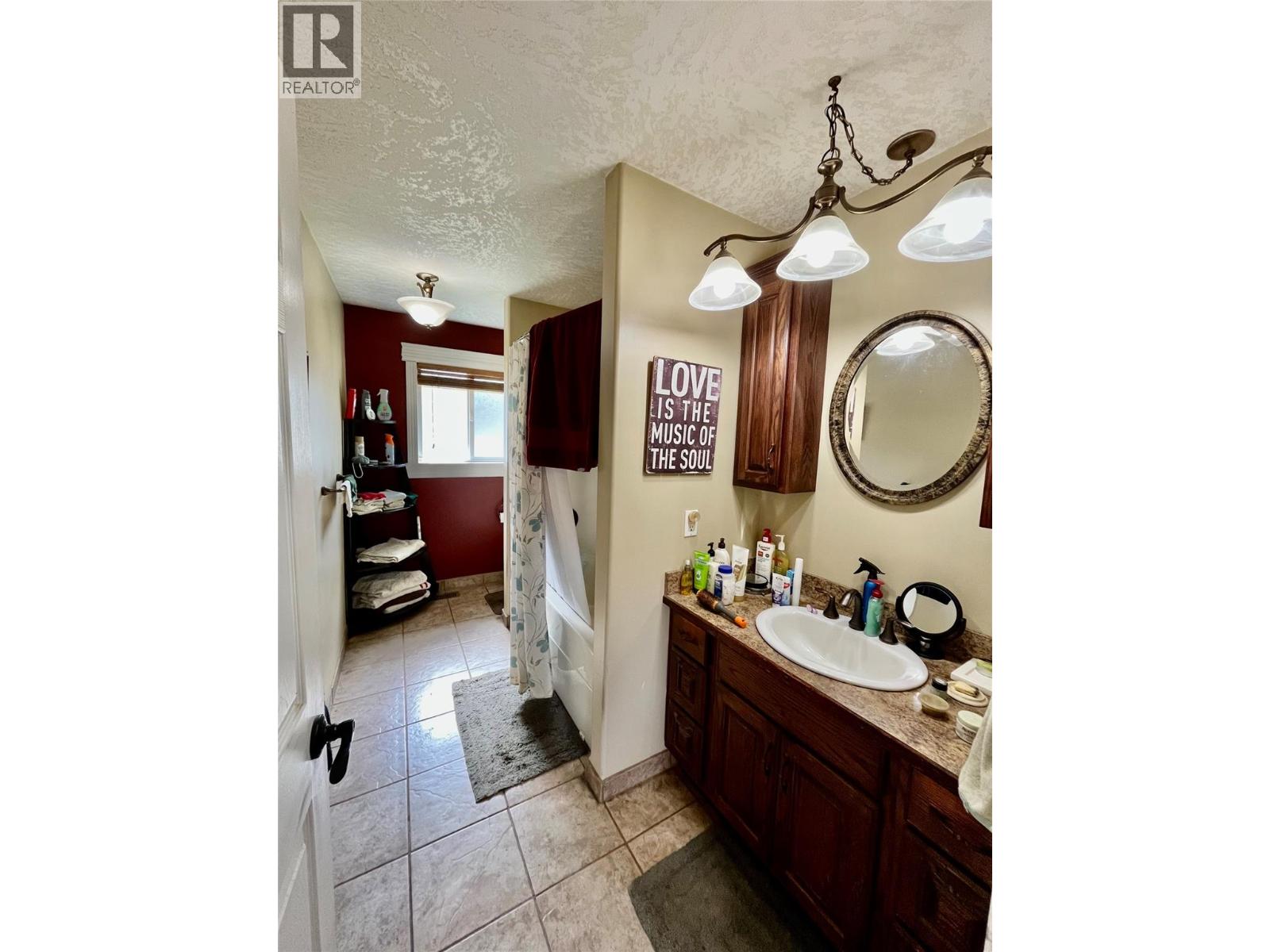 212 Maple Street - 10