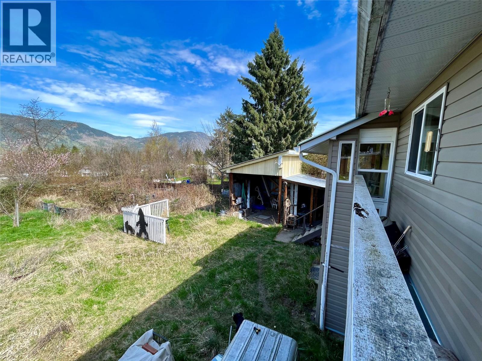 212 Maple Street - 23