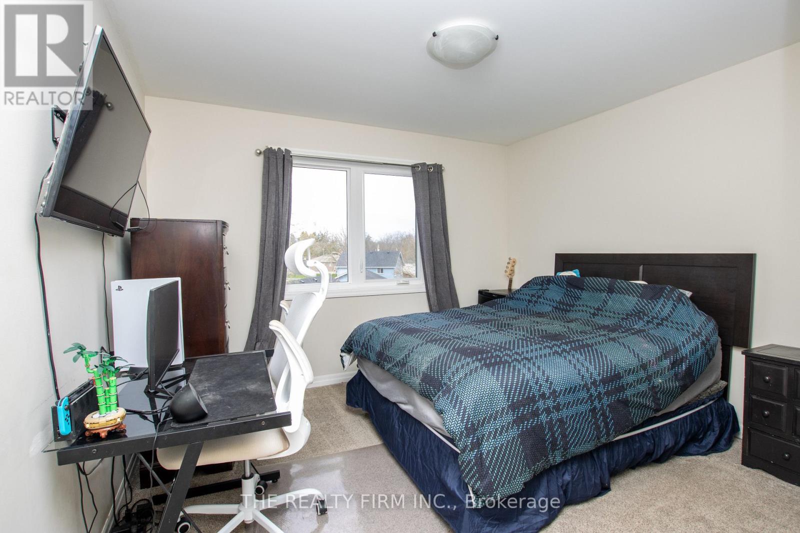 279 OAK STREET — photo 22