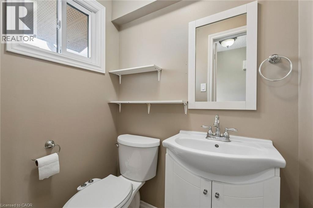 62 CORBETT Drive, Barrie, Ontario, L4M5V2 — Photo 13