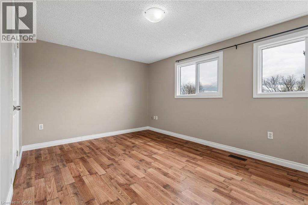 62 CORBETT Drive, Barrie, Ontario, L4M5V2 — Photo 16