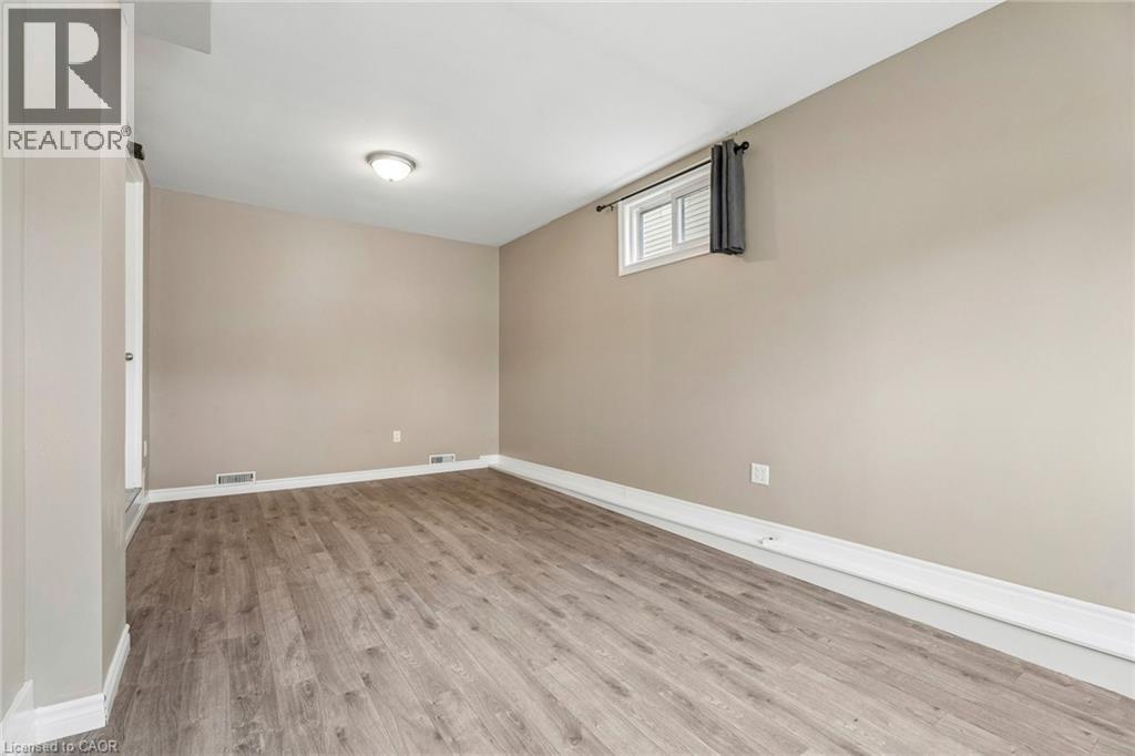 62 CORBETT Drive, Barrie, Ontario, L4M5V2 — Photo 7
