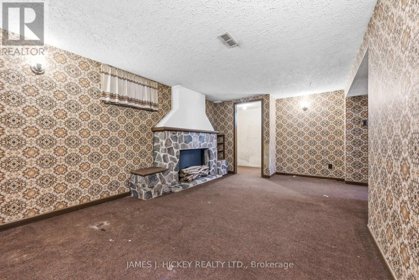 34 FARADAY CRESCENT — photo 27