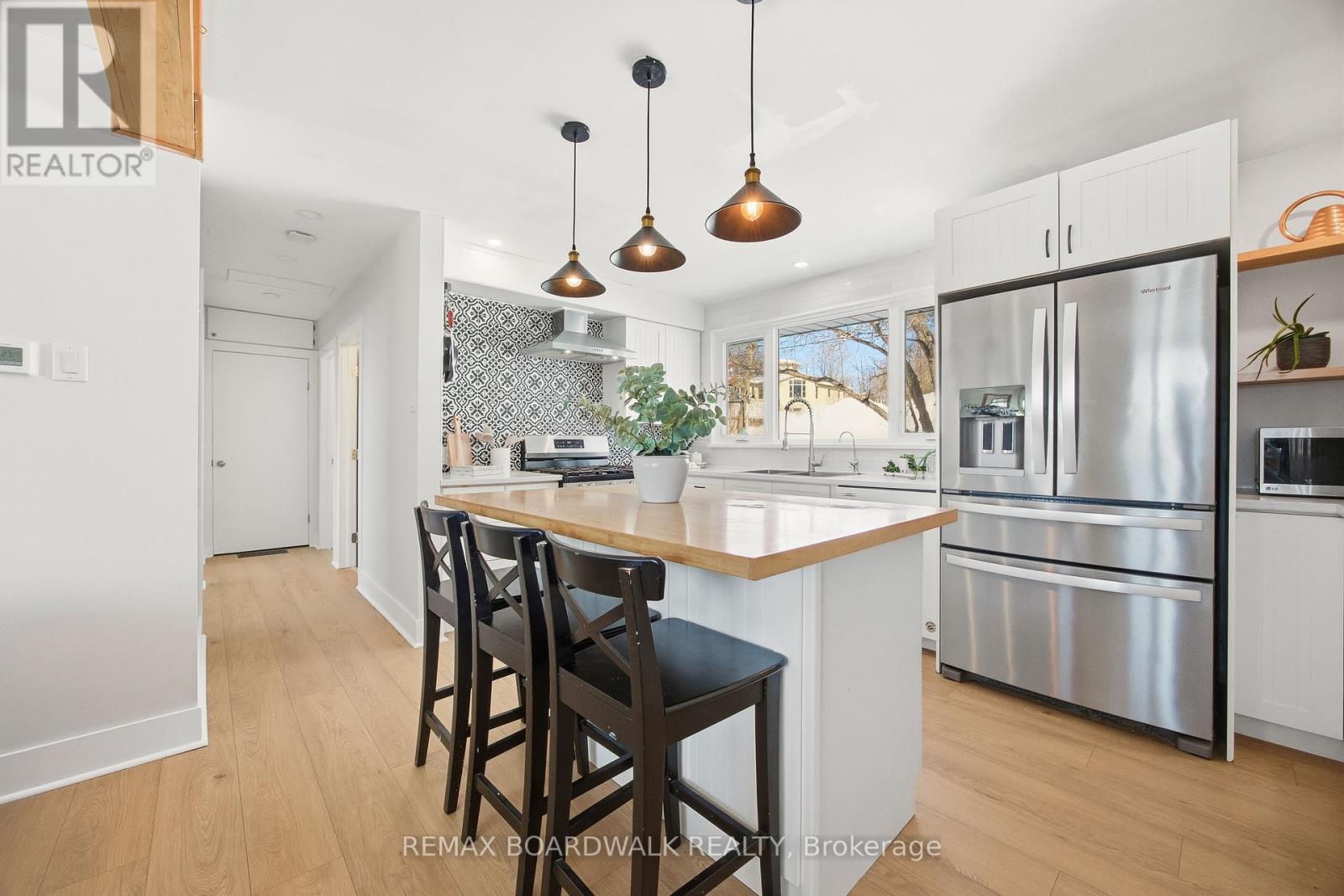 256 MITCHESON STREET — photo 8