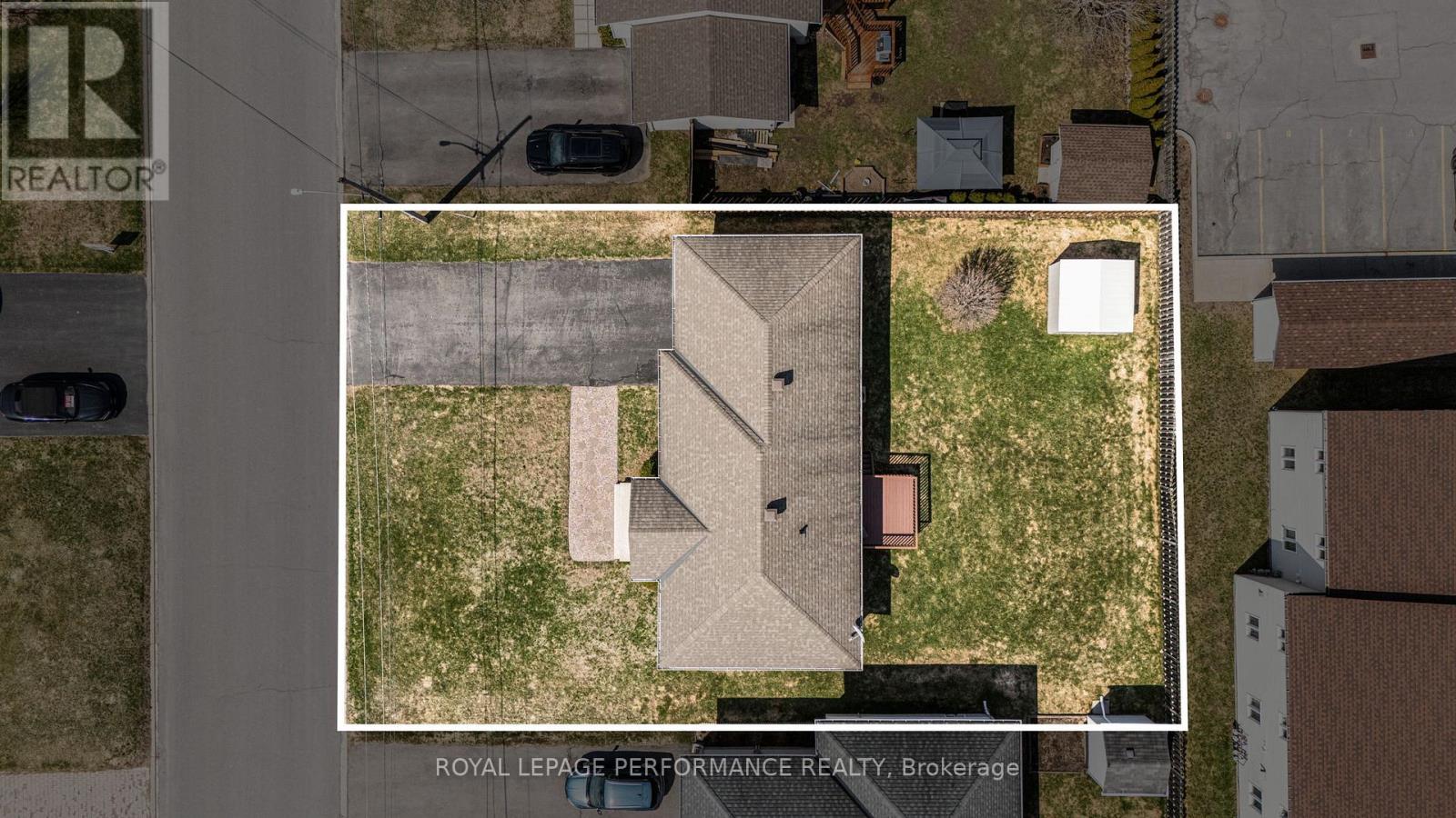 71 FAUCHER BOULEVARD — photo 31