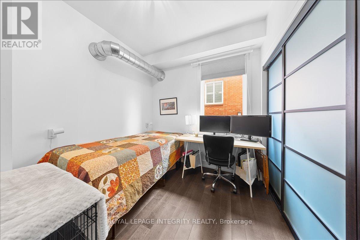 204 - 150 GREENFIELD AVENUE — photo 17
