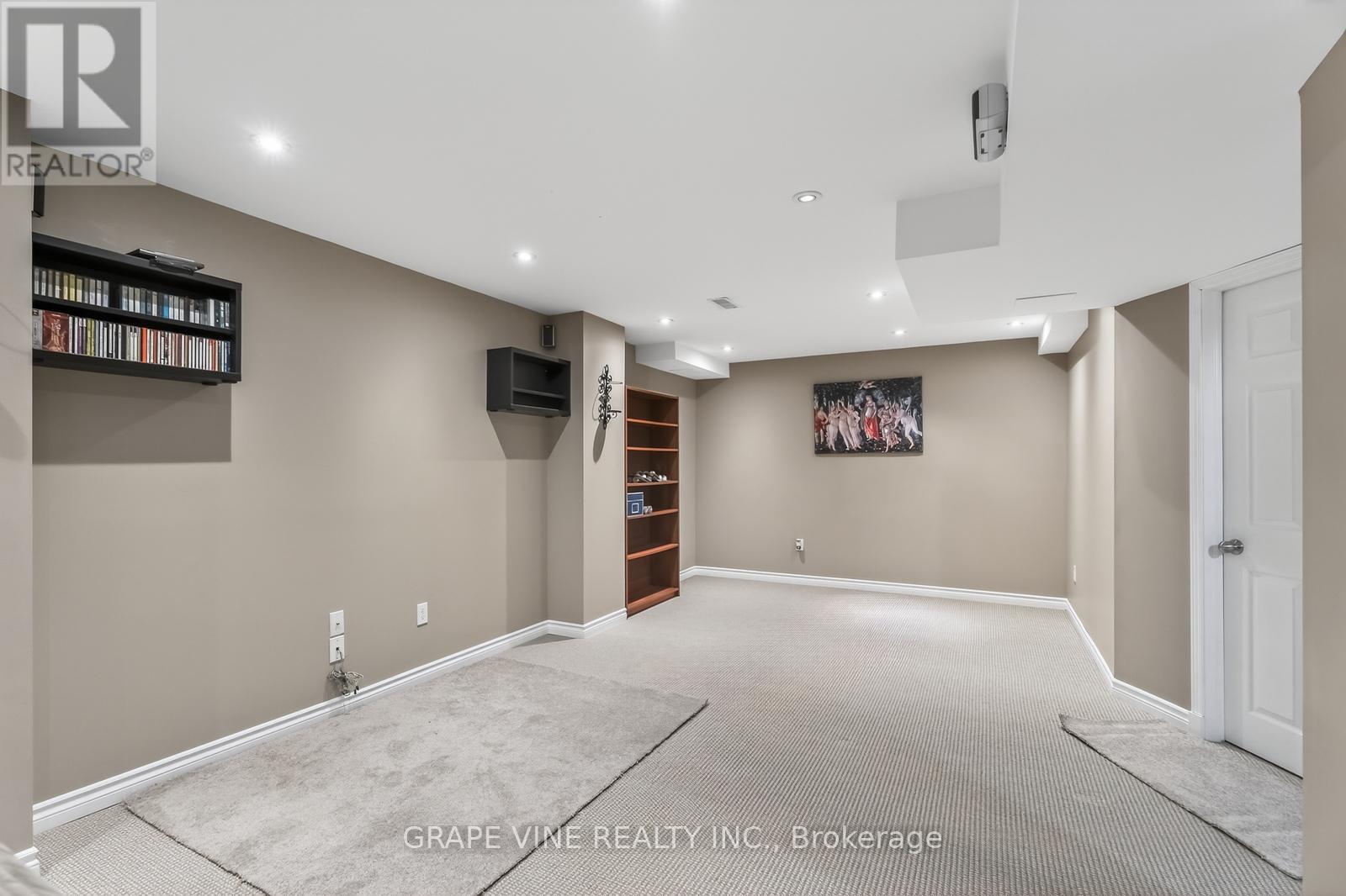 103 ROWALLEN PLACE - 42
