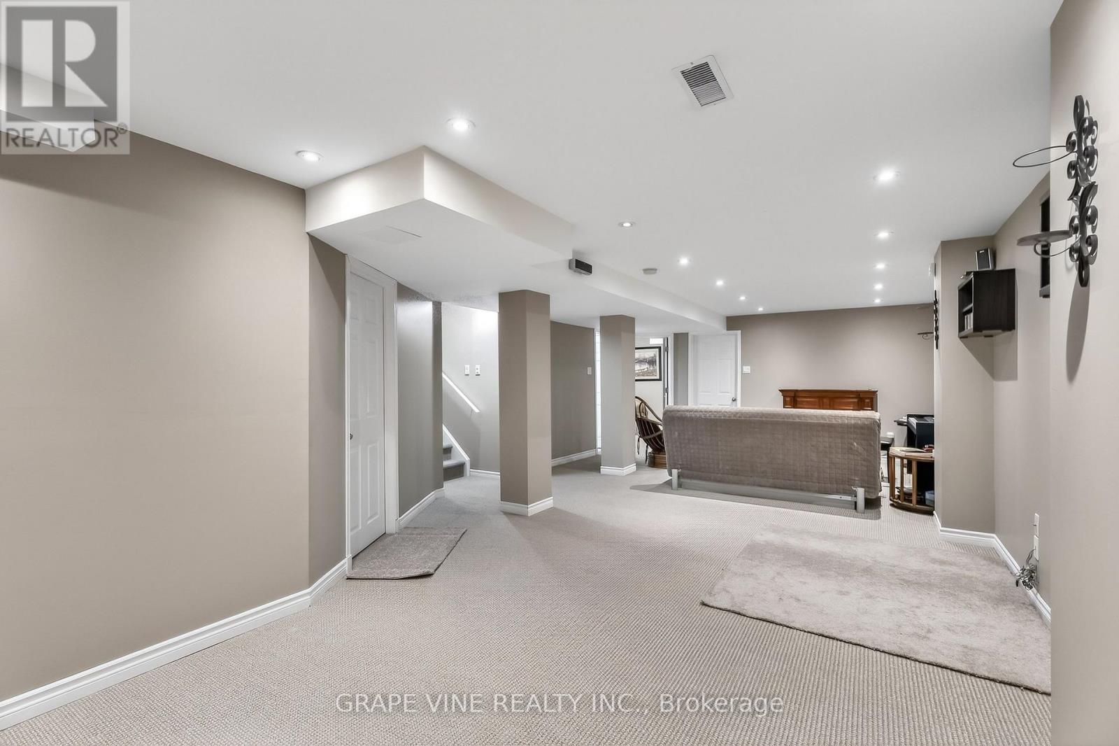 103 ROWALLEN PLACE - 43