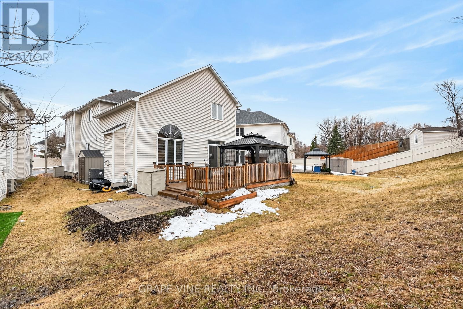 103 ROWALLEN PLACE - 6