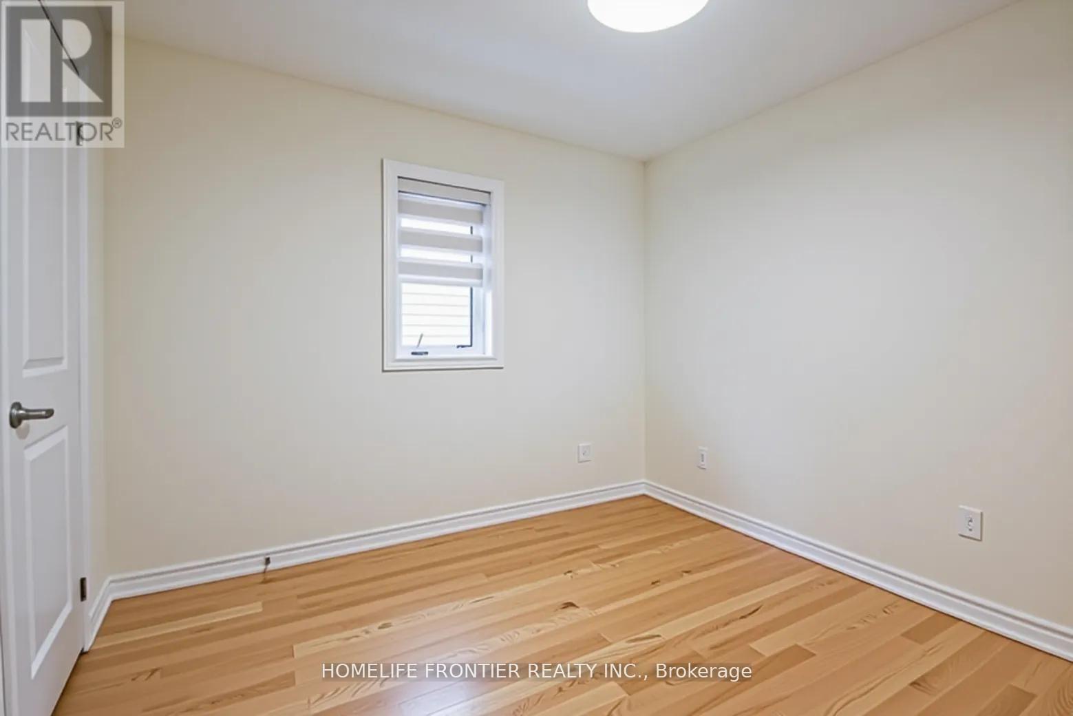 27 BANNISTER ROAD SE - 12