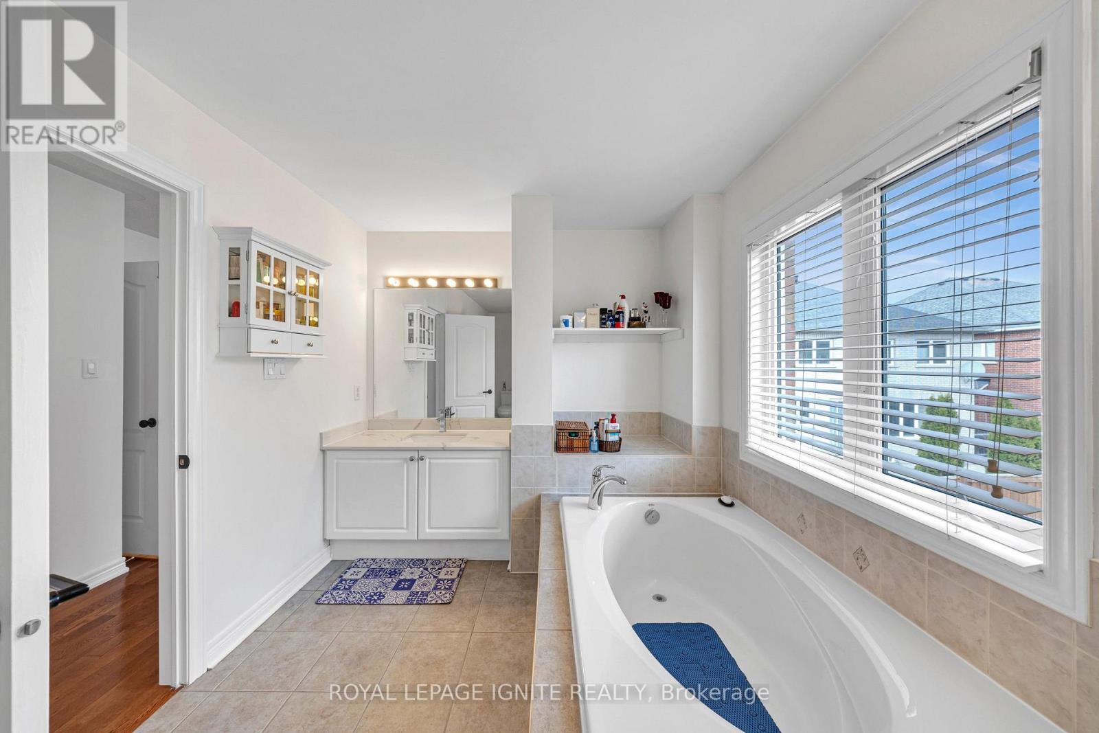 59 BOSWELL ROAD - 32