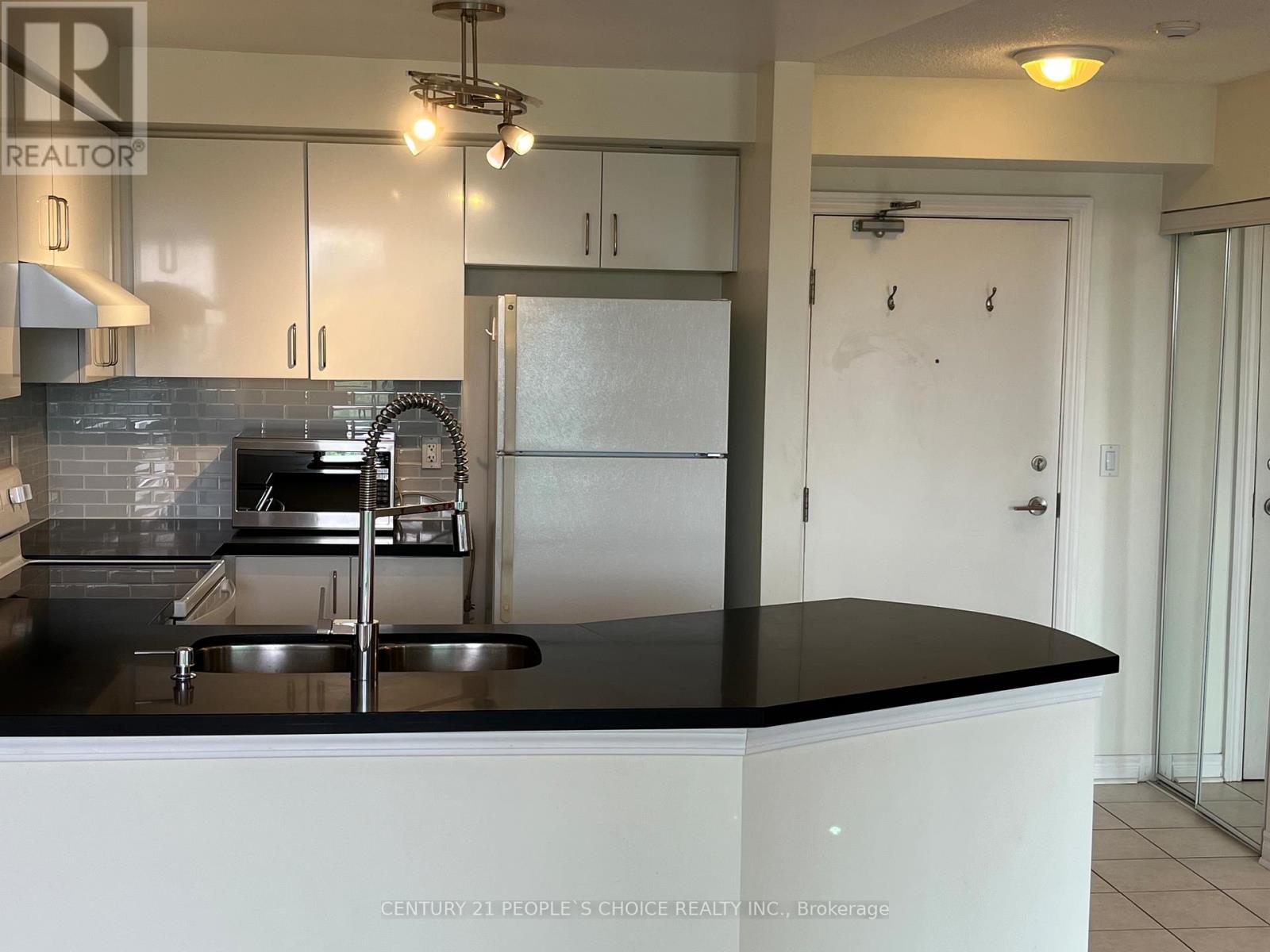 #603 935 SHEPPARD AVENUE W - 22
