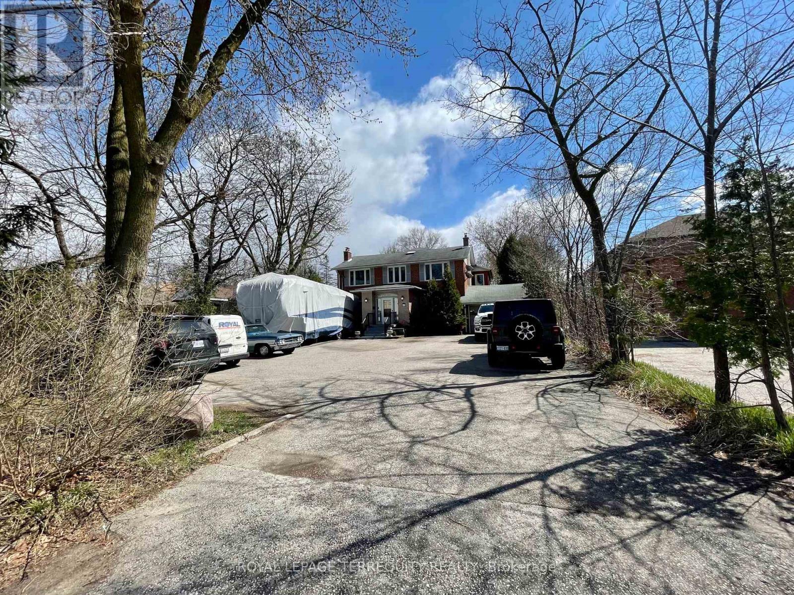 435 DREWRY AVENUE - 1