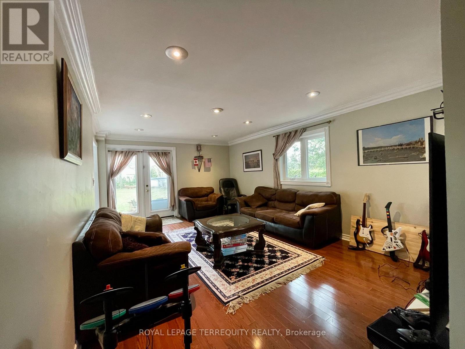 435 DREWRY AVENUE - 12