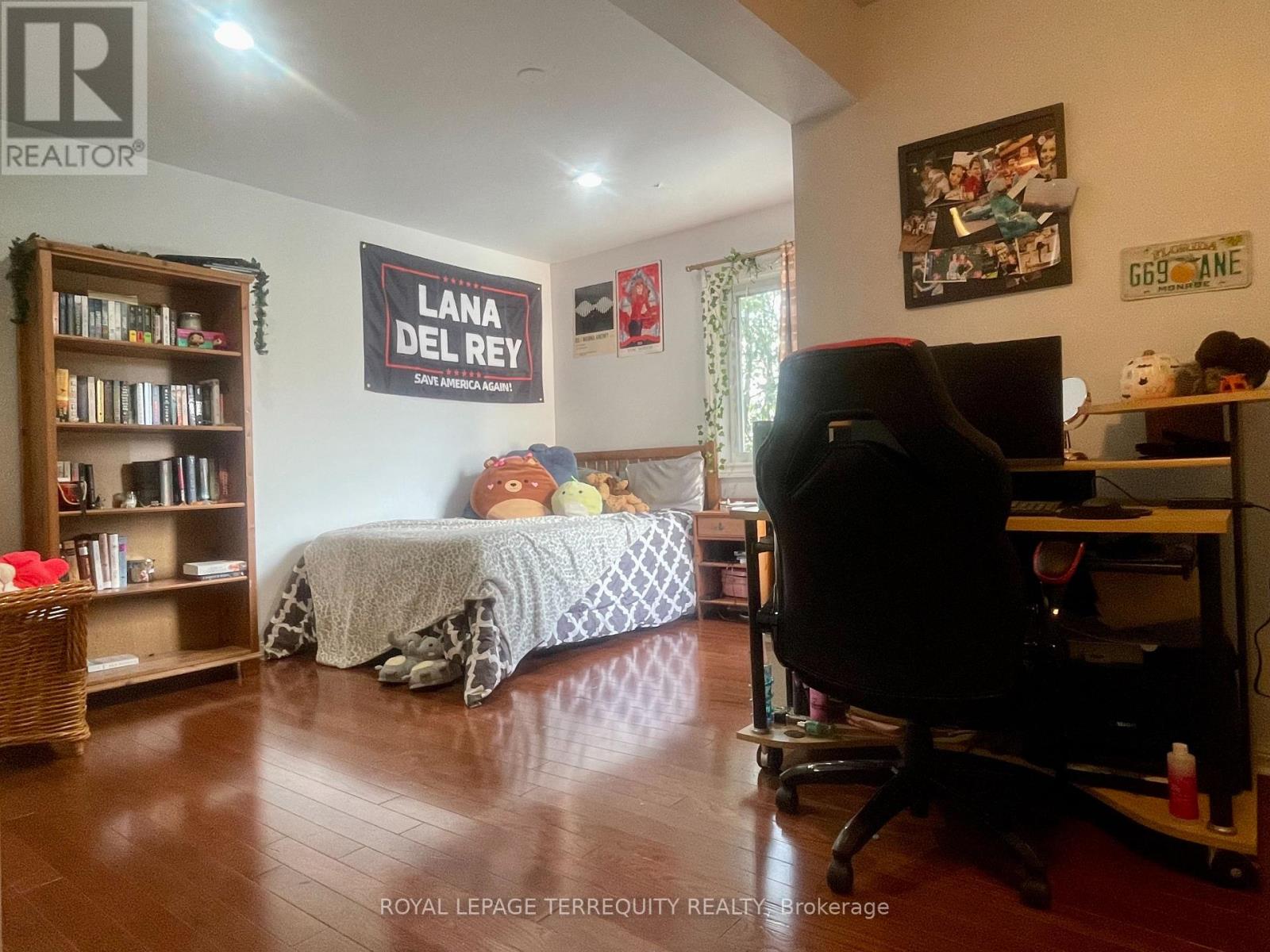 435 DREWRY AVENUE - 24
