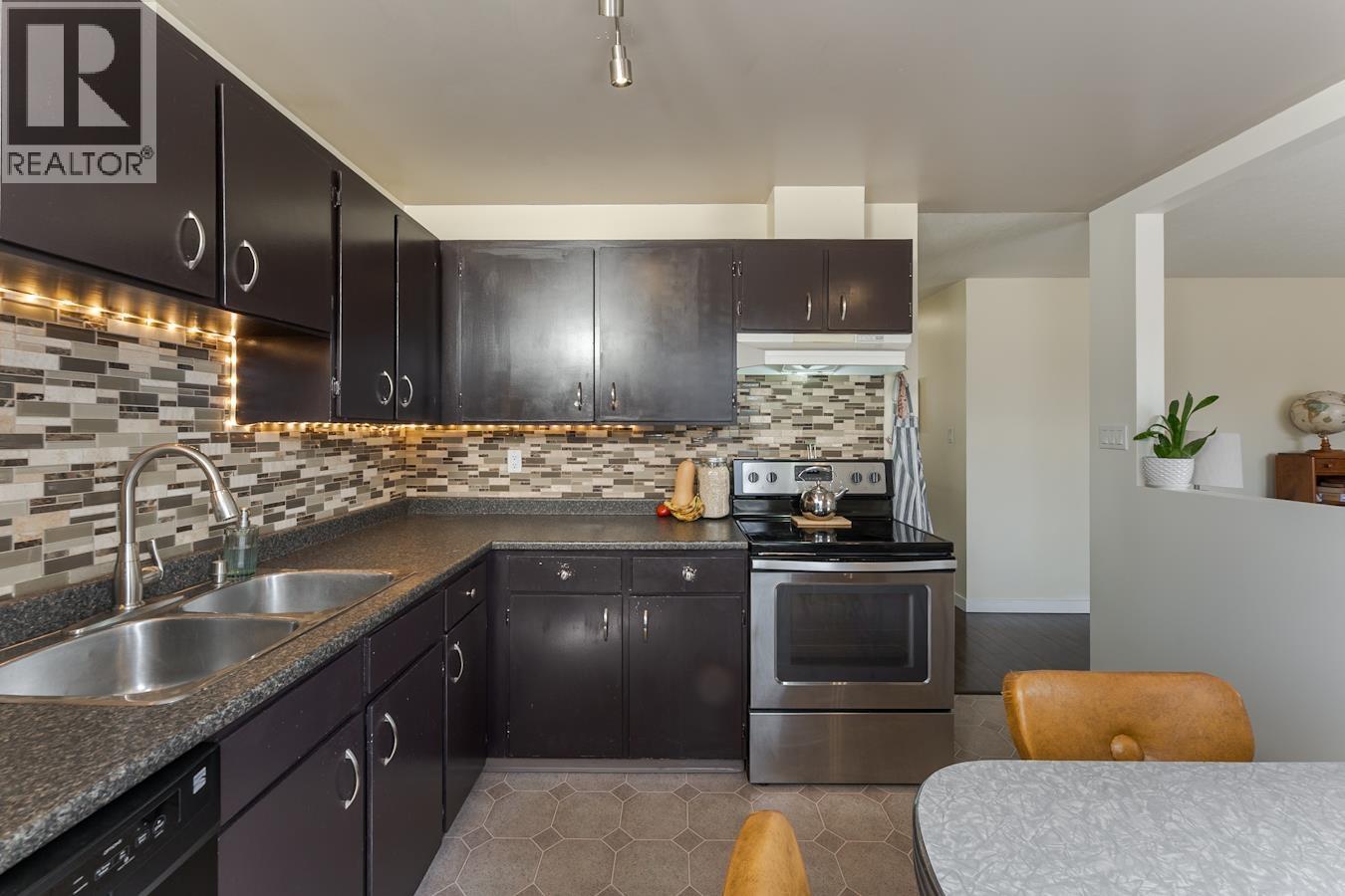 Photo 8 of 36 — 1212 GENEVIEVE CRESCENT · Prince George, BC