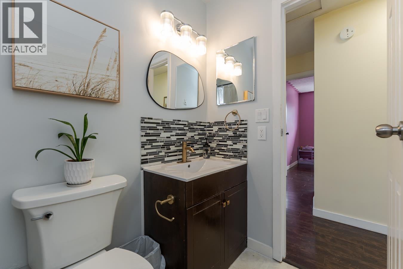 1212 GENEVIEVE CRESCENT - 12