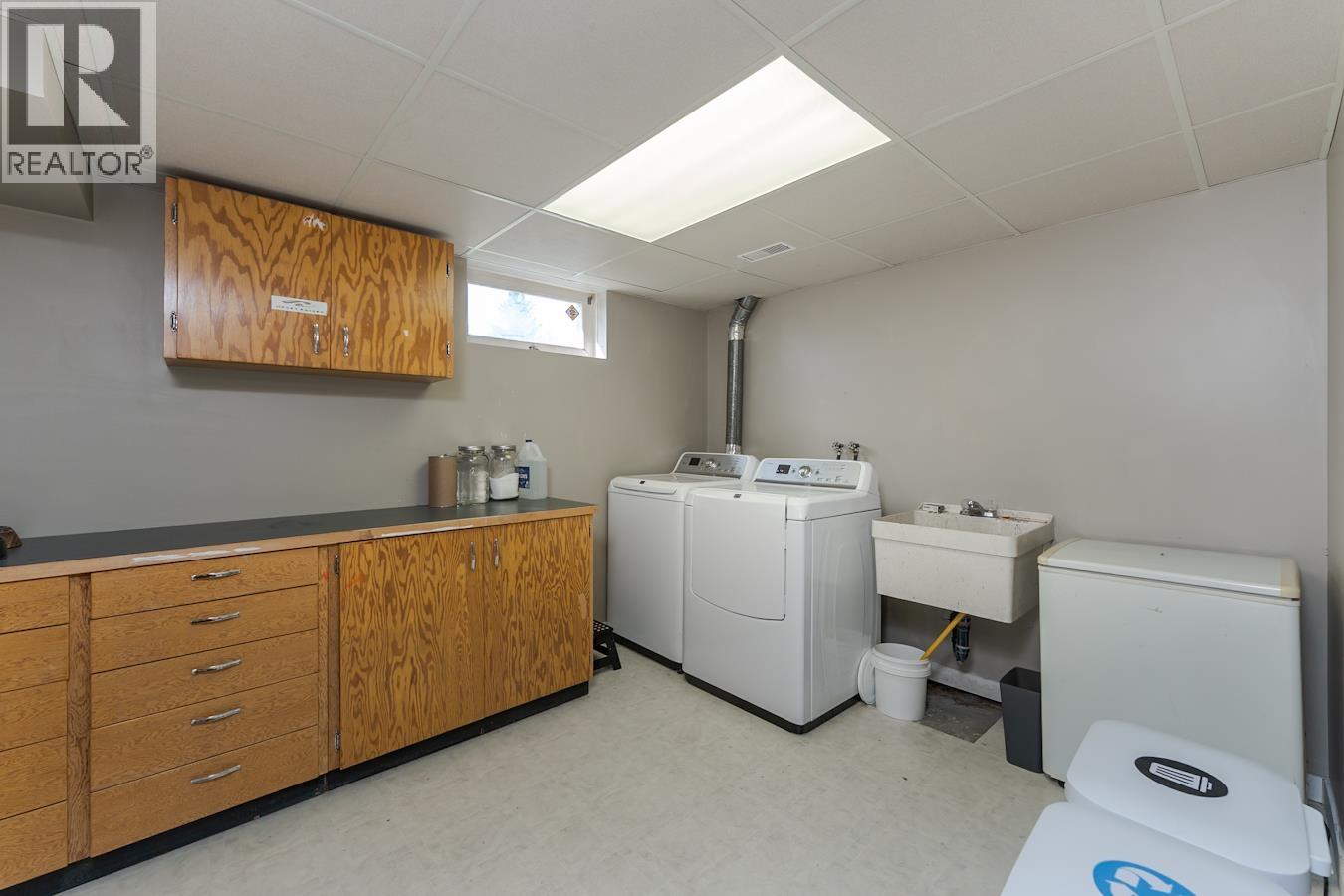 1212 GENEVIEVE CRESCENT - 20